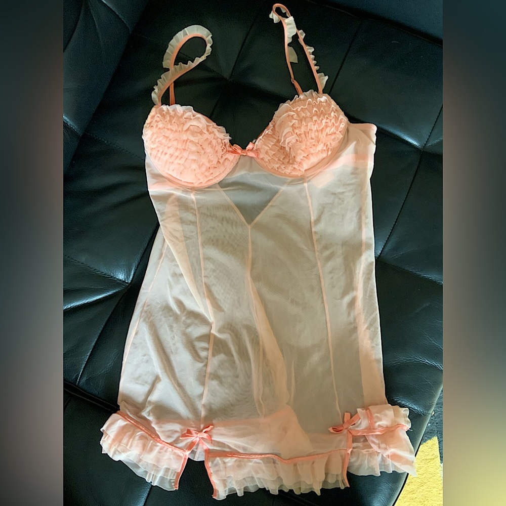 Frederick’s of Hollywood Peach Ruffle Mesh Chemise Babydoll